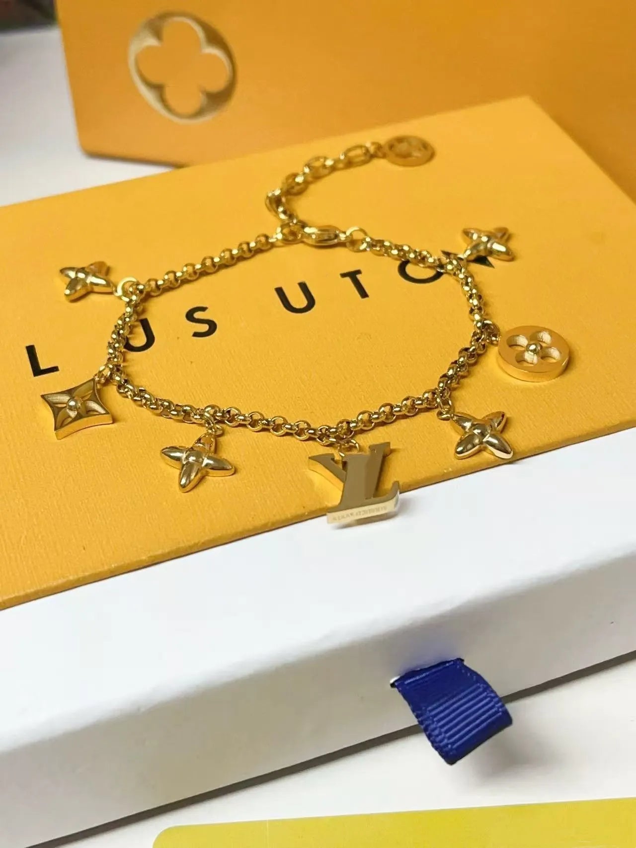 Designer Bracelet Women Vintage Letter Leather Clover Bracelet 925 Silver Plated Cuban Charm Bracelet Accessories Louise Bracelet Birthday Gift